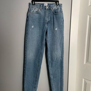BDG MOM JEANS